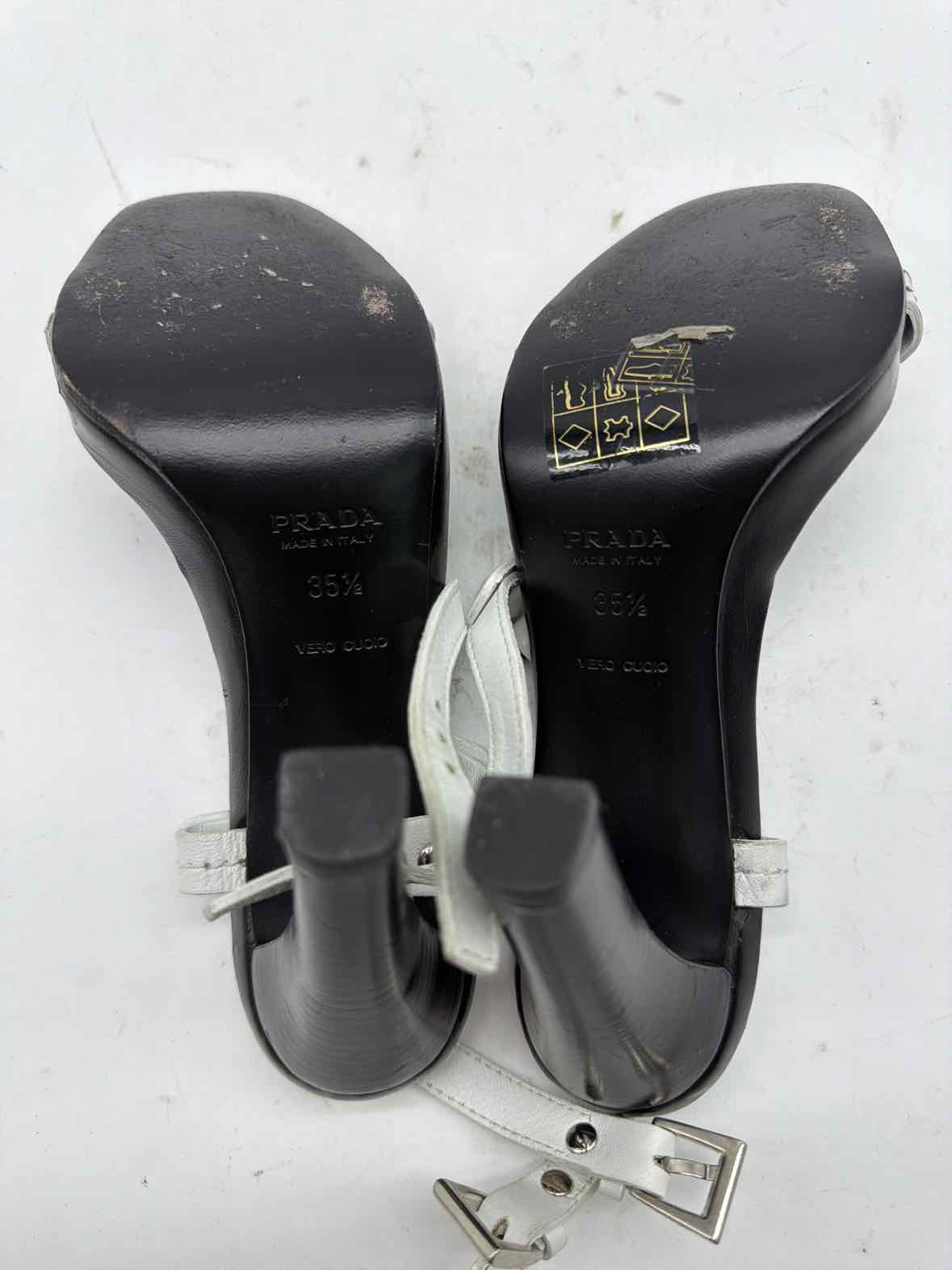 Pre-Owned Prada Black Size 35.5 Strappy Heels | True Fashionistas.