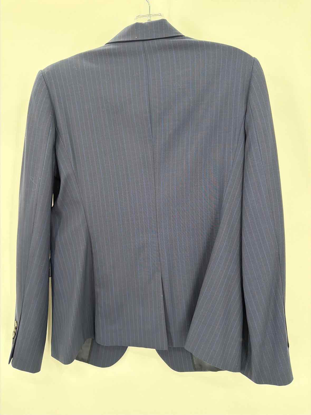 Pre-Owned Brooks Brothers Navy Size 10 Stripe Button Down | True Fashionistas.