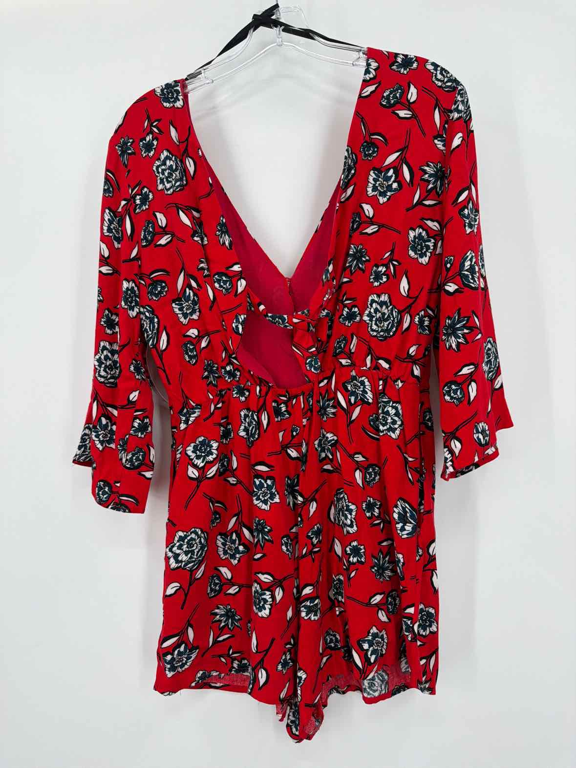 Pre-Owned Mink Pink Red Size Small Short Sleeve Romper | True Fashionistas.