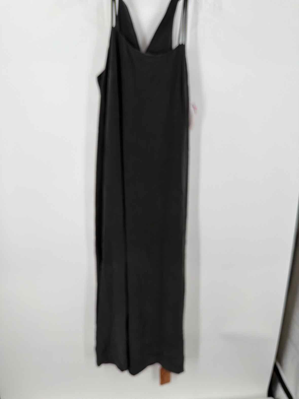 Pre-Owned The Eight Senses Grey Size Medium Long Sleeveless Dress | True Fashionistas.