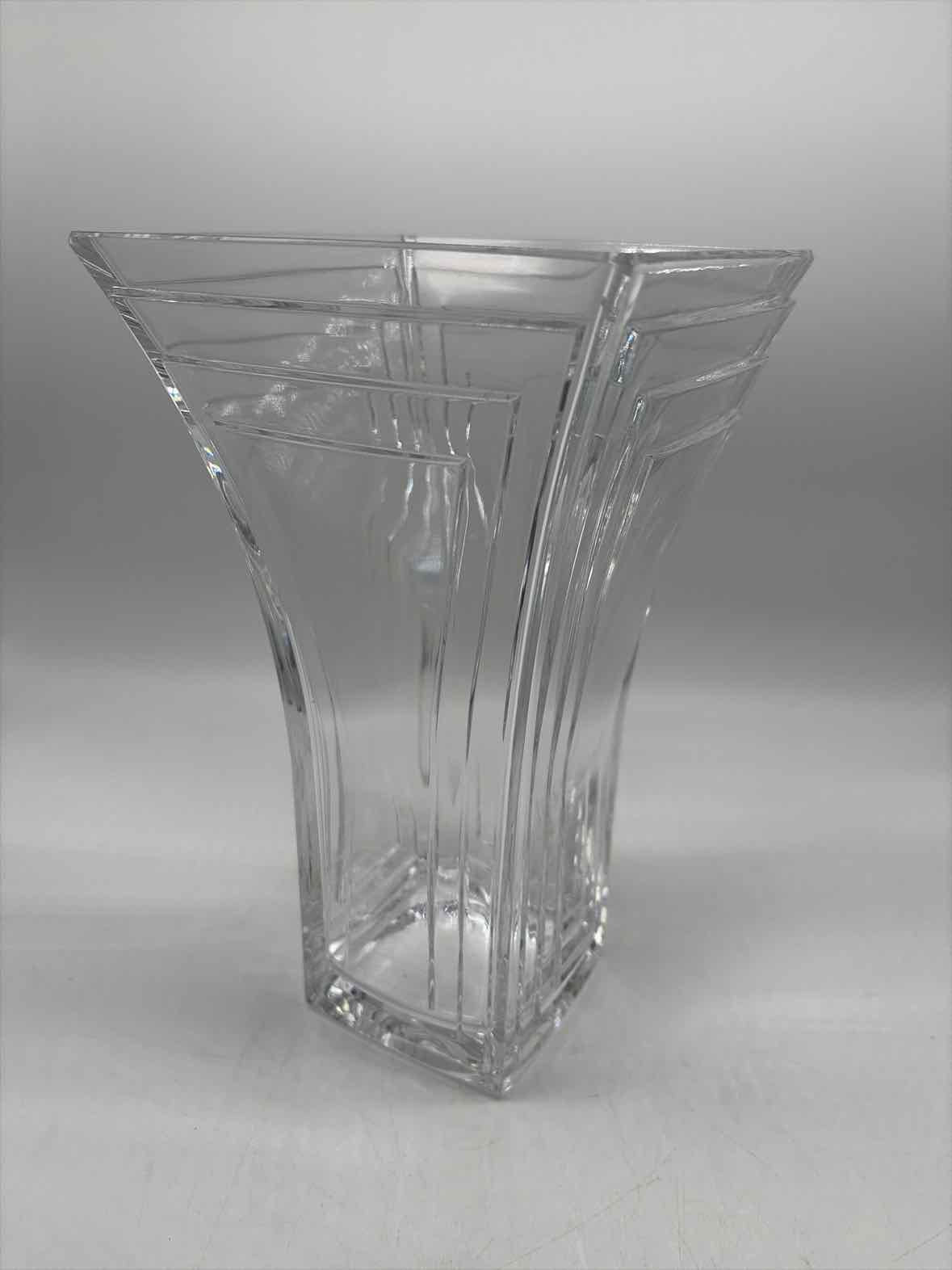 Glass Vase | True Fashionistas.