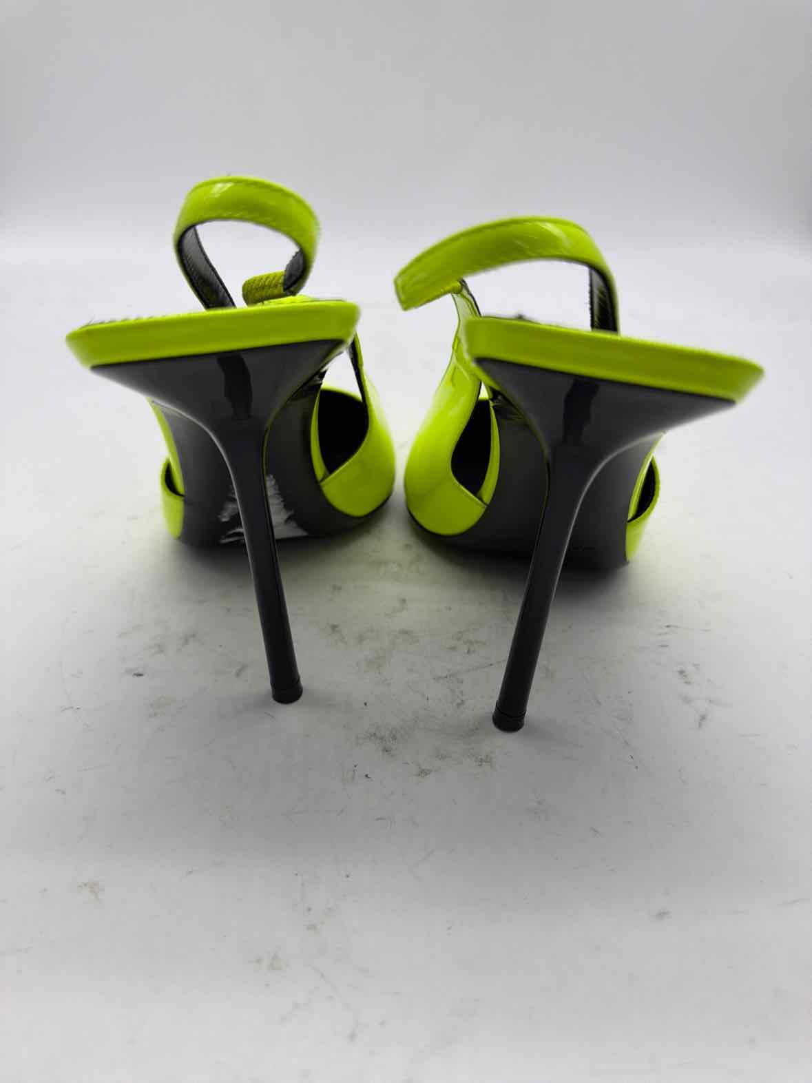Pre-Owned Yves Saint Laurent Yellow Size 37 Slingback Heels | True Fashionistas.