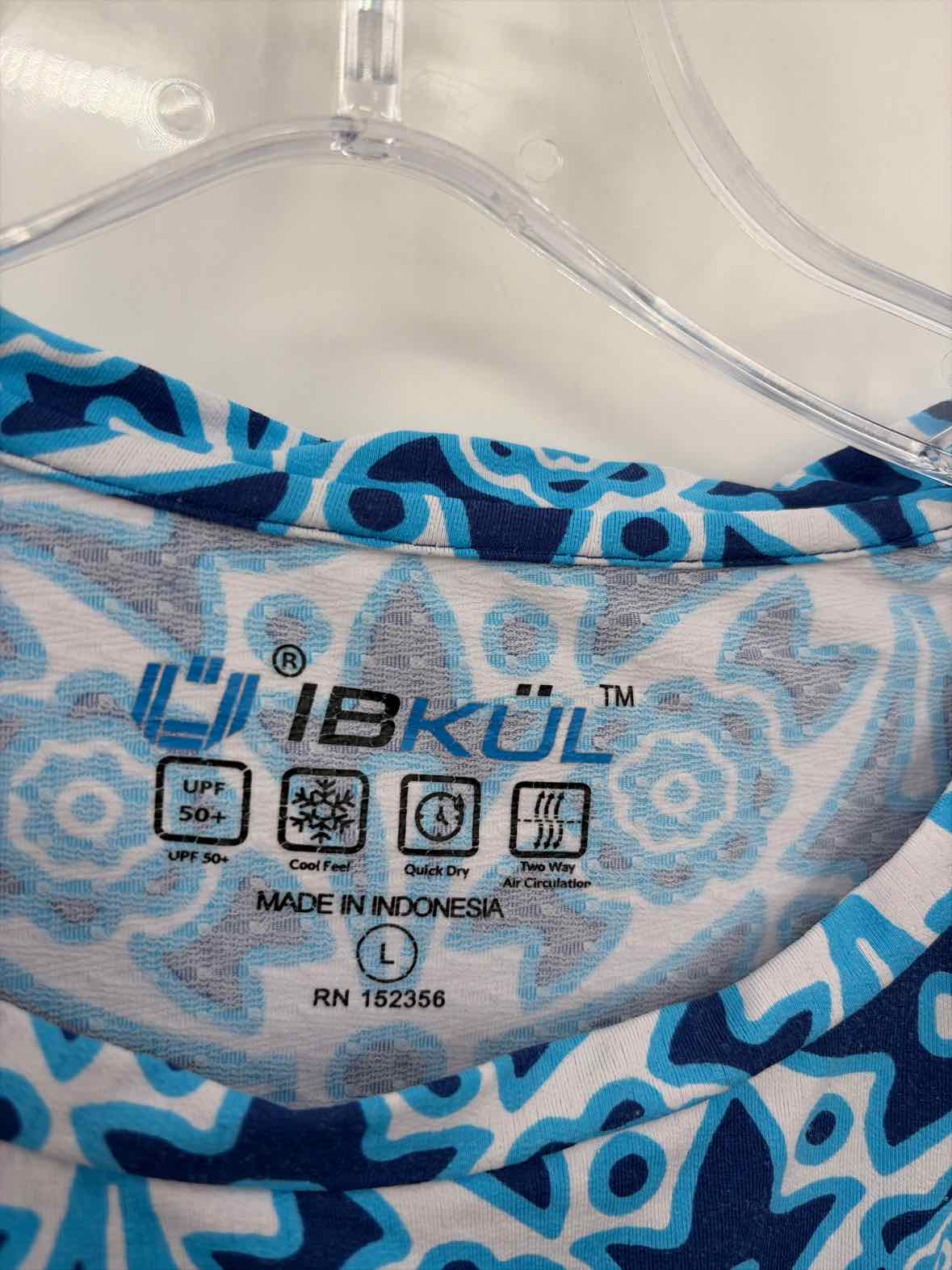 Ibkul Blue Size Large Athletic Long Sleeve | True Fashionistas.