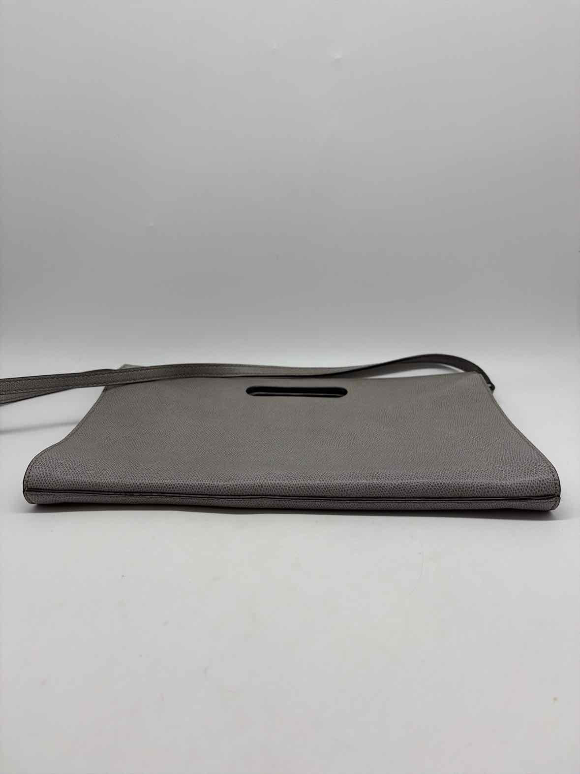 Pre-Owned Michael Kors Grey Shoulder Bag Shoulder Bag | True Fashionistas.