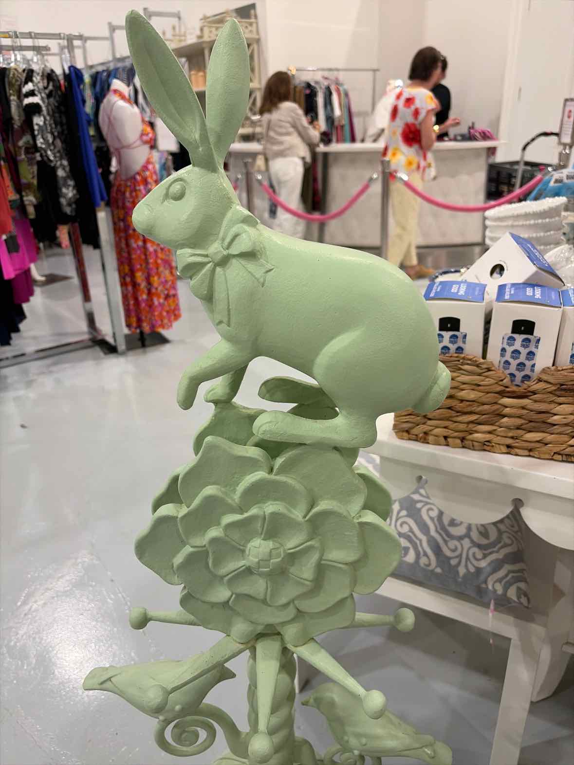 Garden Totem Bunny Yard Art | True Fashionistas.