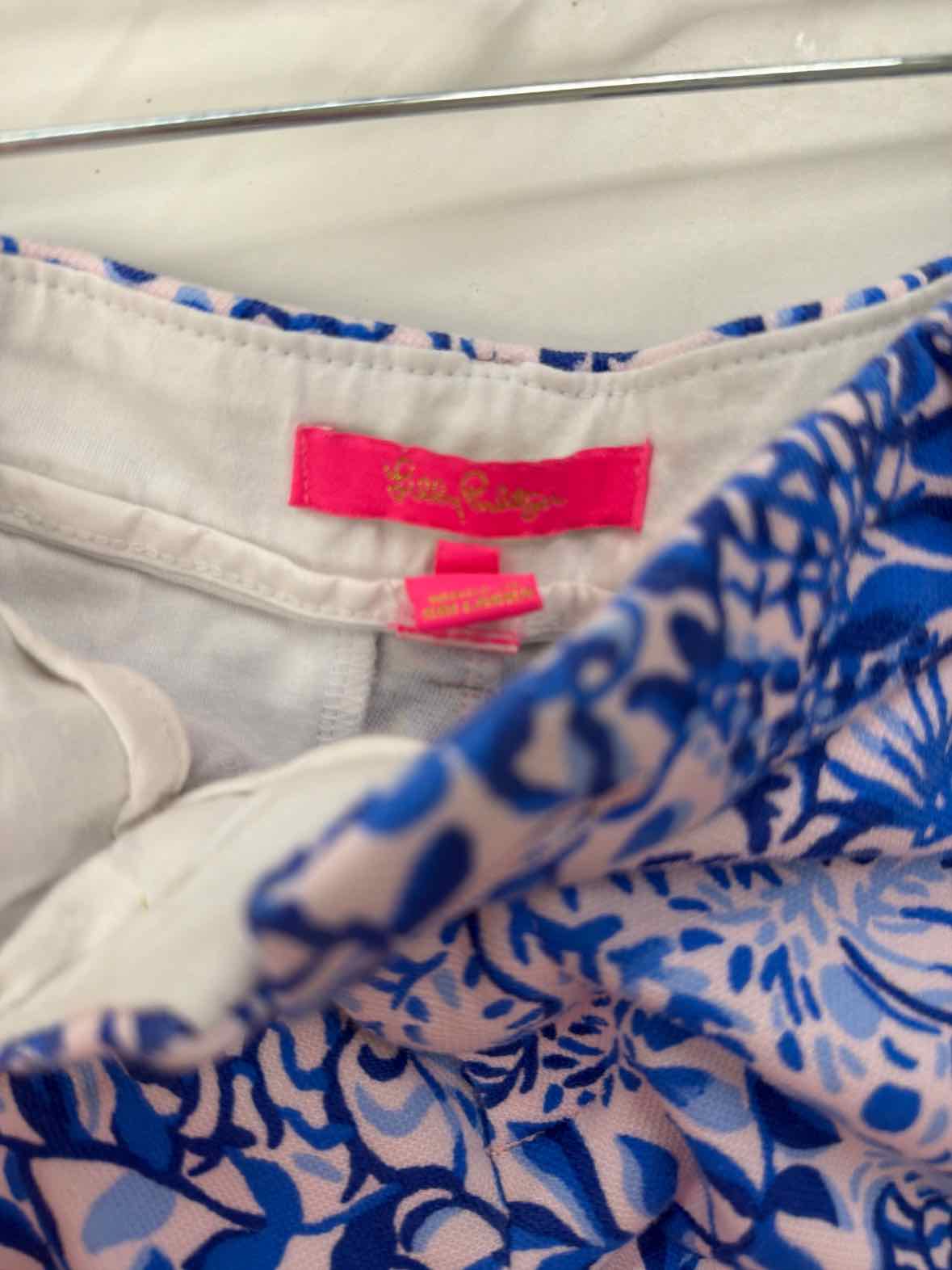 Pre-Owned Lilly Pulitzer Blue Size 4 Printed Shorts | True Fashionistas.