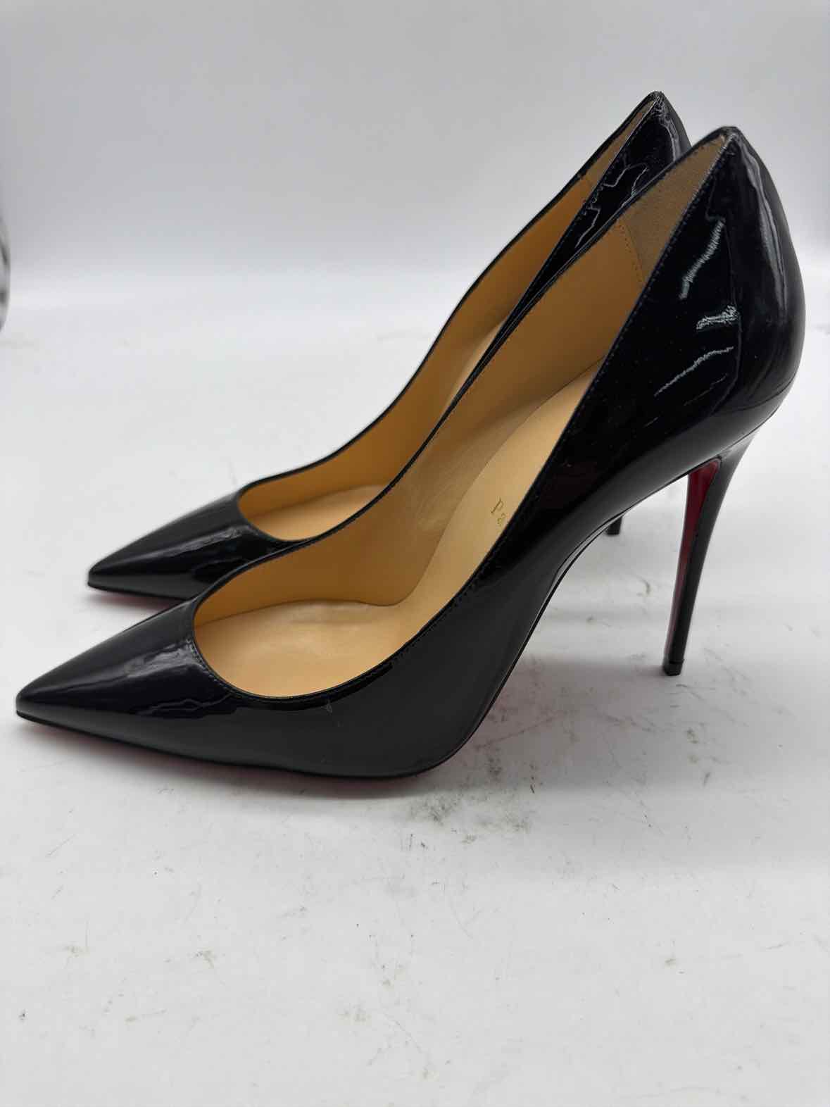 Pre-Owned Christian Louboutin Black Size 9.5 Patent Leather Pump Heels | True Fashionistas.