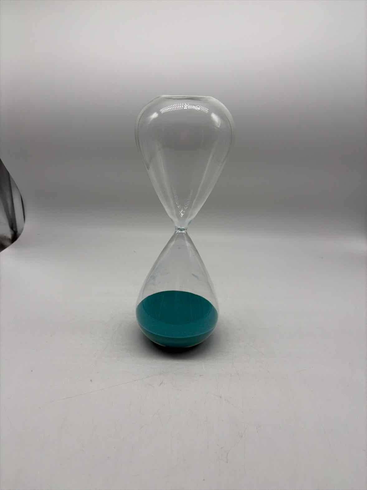 Pre-Owned Teal Glass Decorative Accessory | True Fashionistas.