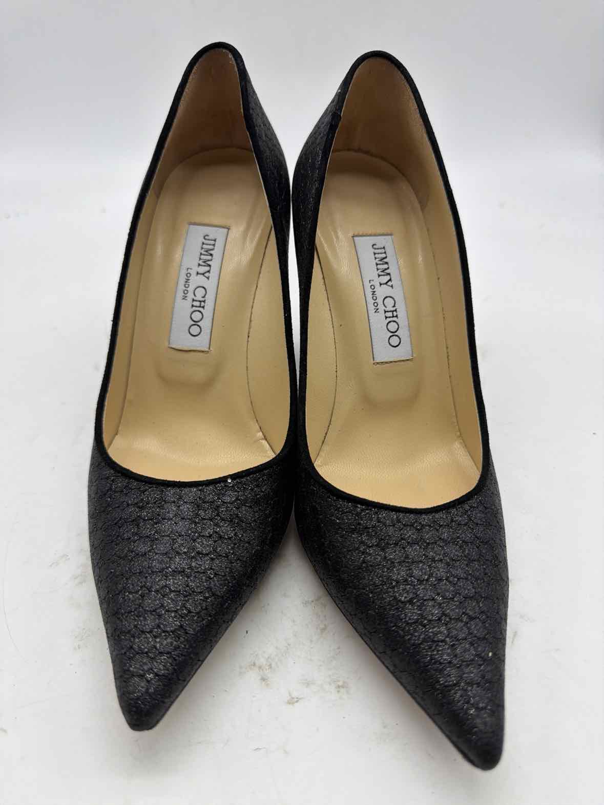 Pre-Owned Jimmy Choo Black Size 7 Pump Heels | True Fashionistas.