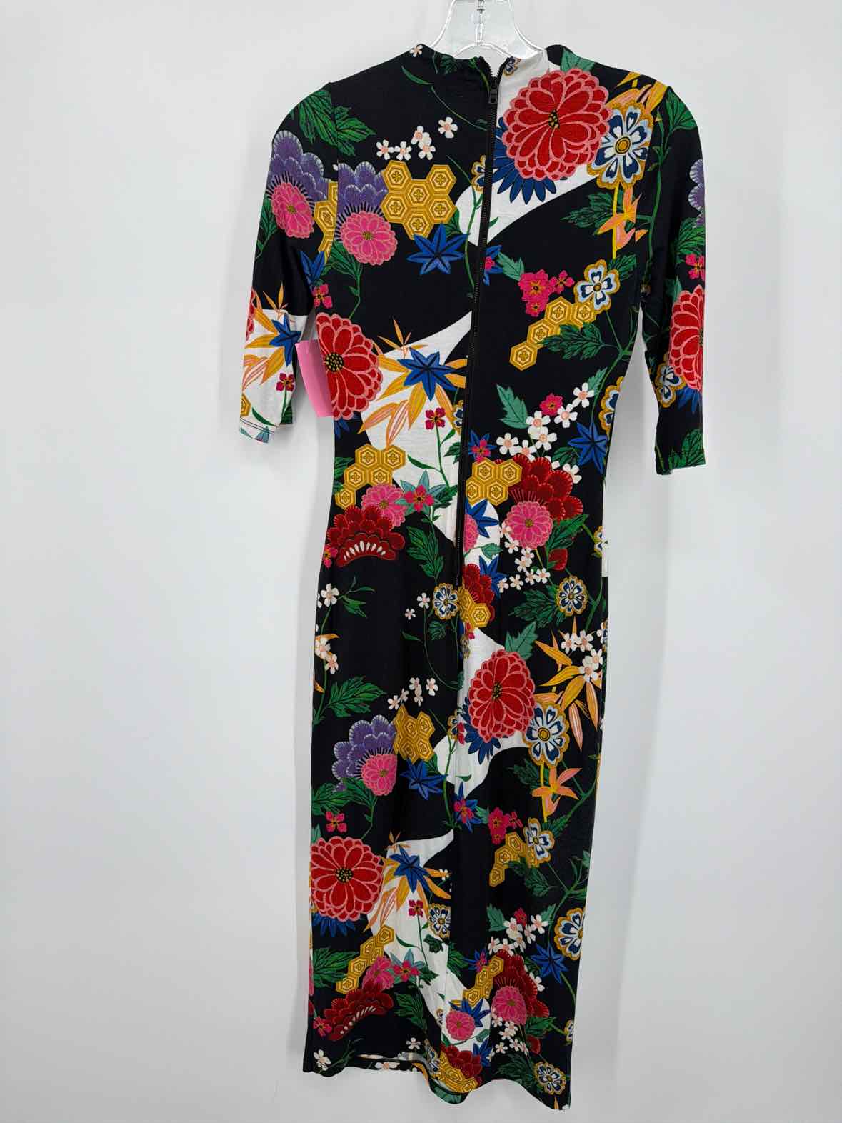 Pre-Owned Alice + Olivia Black Size 2 Midi Long Sleeve Dress | True Fashionistas.