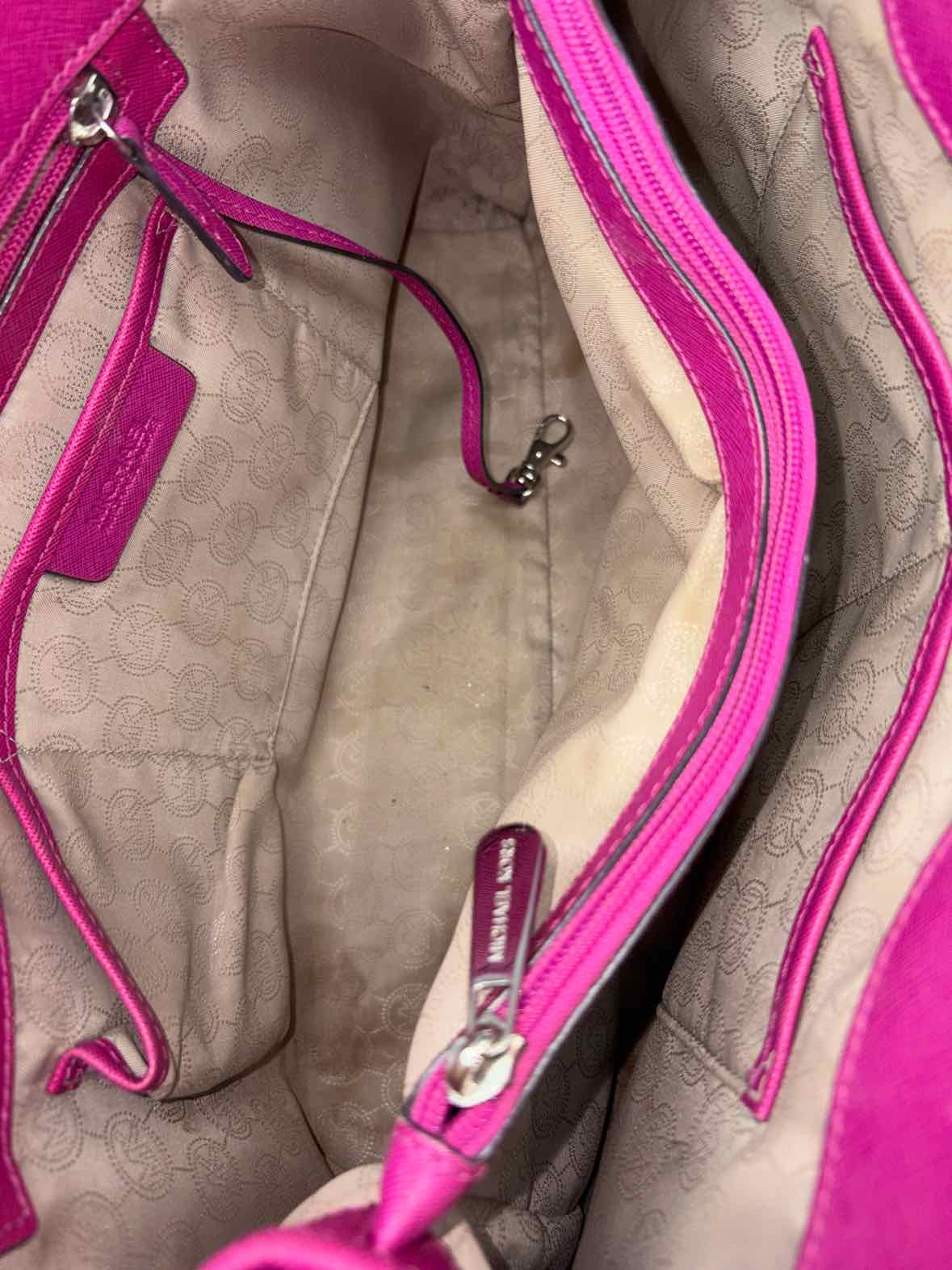 Pre-Owned MICHAEL Michael Kors Pink Shoulder Bag Shoulder Bag | True Fashionistas.