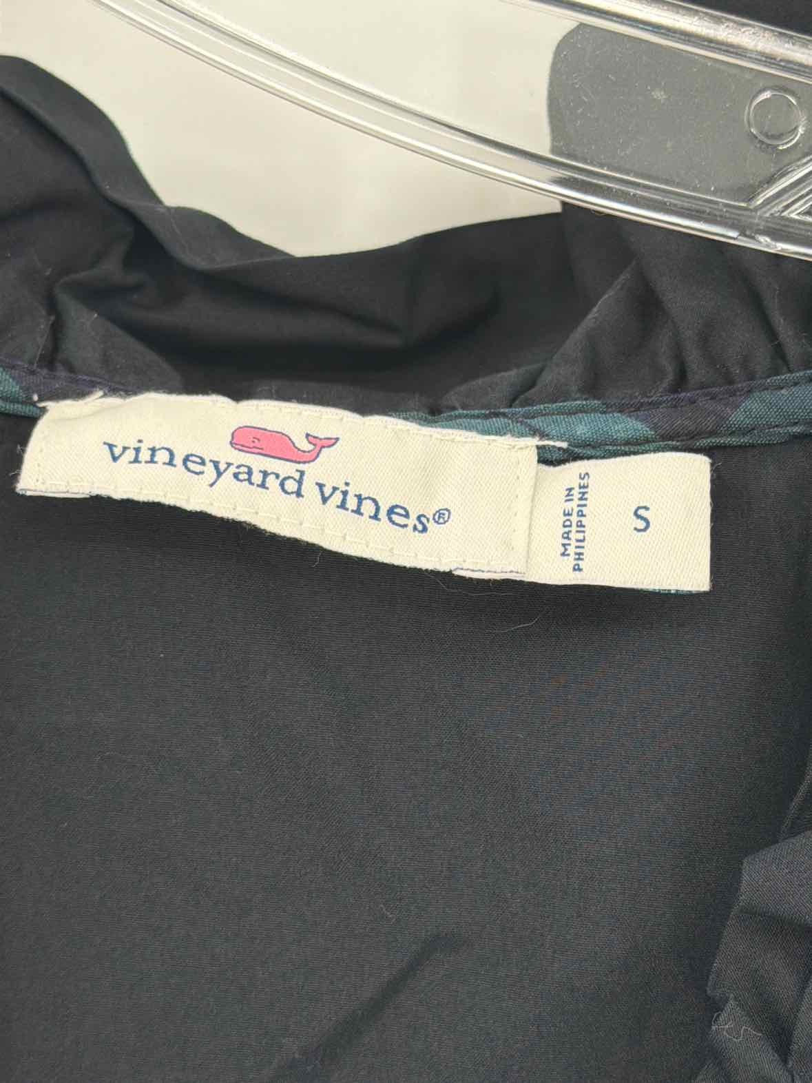 Pre-Owned Vineyard Vines Black Size Small Blouse | True Fashionistas.