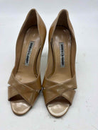 Pre-Owned Manolo Blahnik Tan Size 35 Peep Toe Heels | True Fashionistas.
