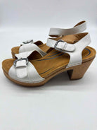 Pre-Owned Aetrex White Size 8.5 Strappy Heels | True Fashionistas.