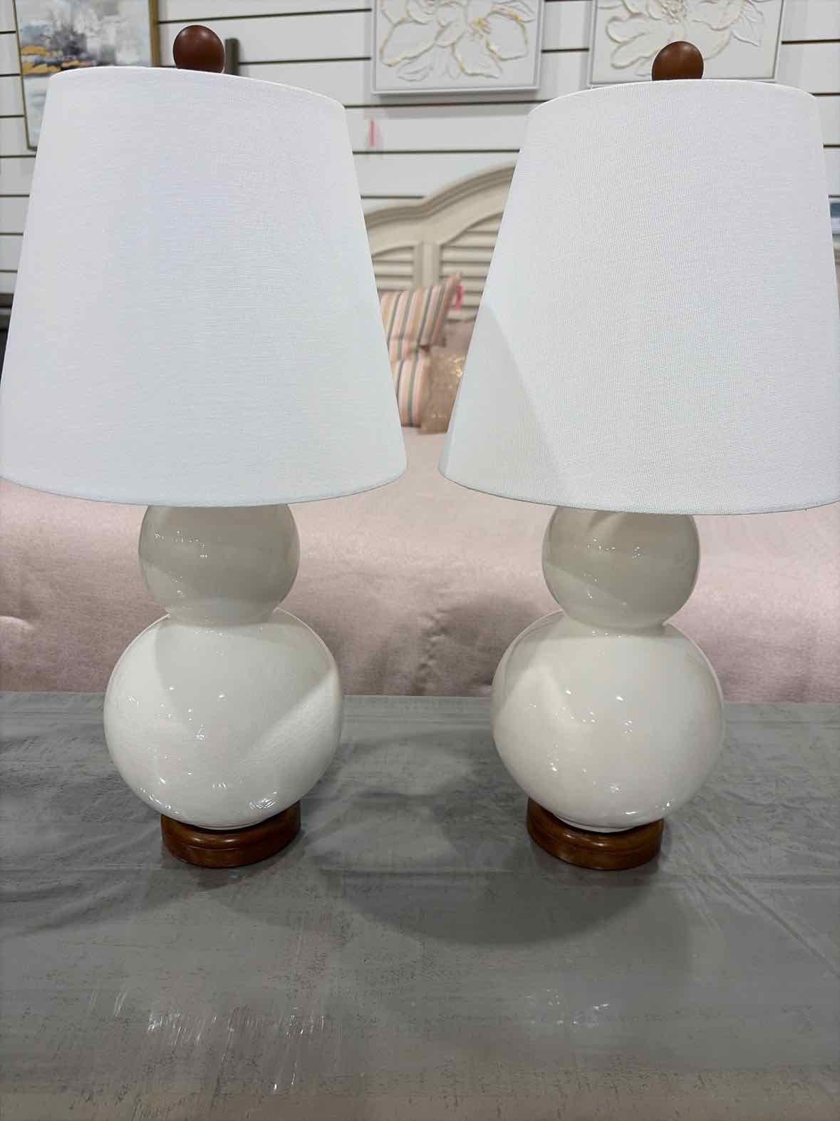 Set of 2 Ralph Lauren White Ceramic Double Gourd Stacked Lamps | True Fashionistas.