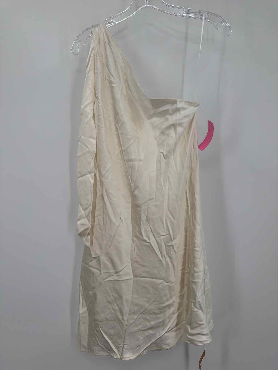 Pre-Owned Reformation Ivory Size Large One Shoulder Short Sleeveless Dress | True Fashionistas.