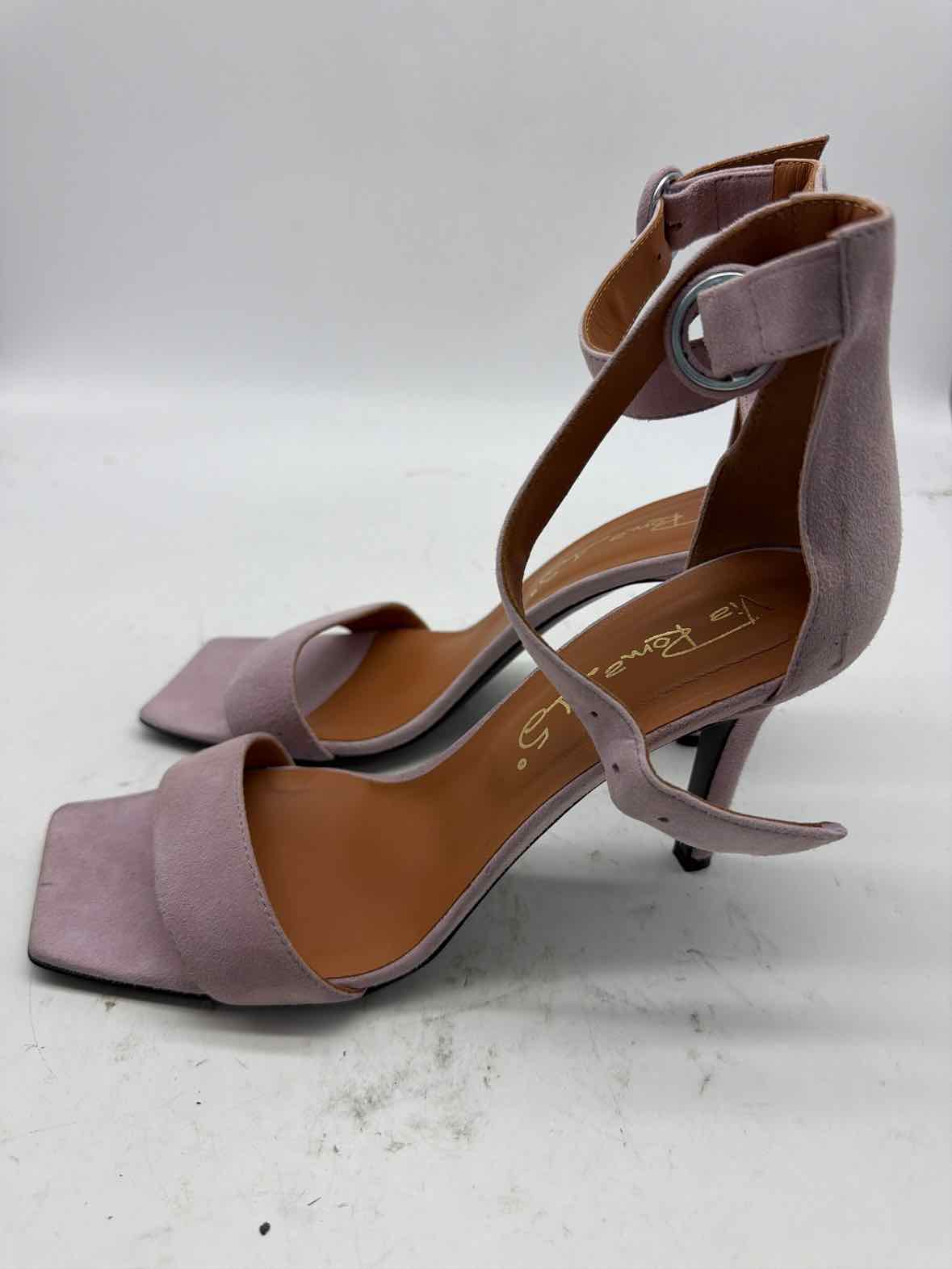 Pre-Owned Via Roma 15 Purple Size 8 Ankle Strap Heels | True Fashionistas.
