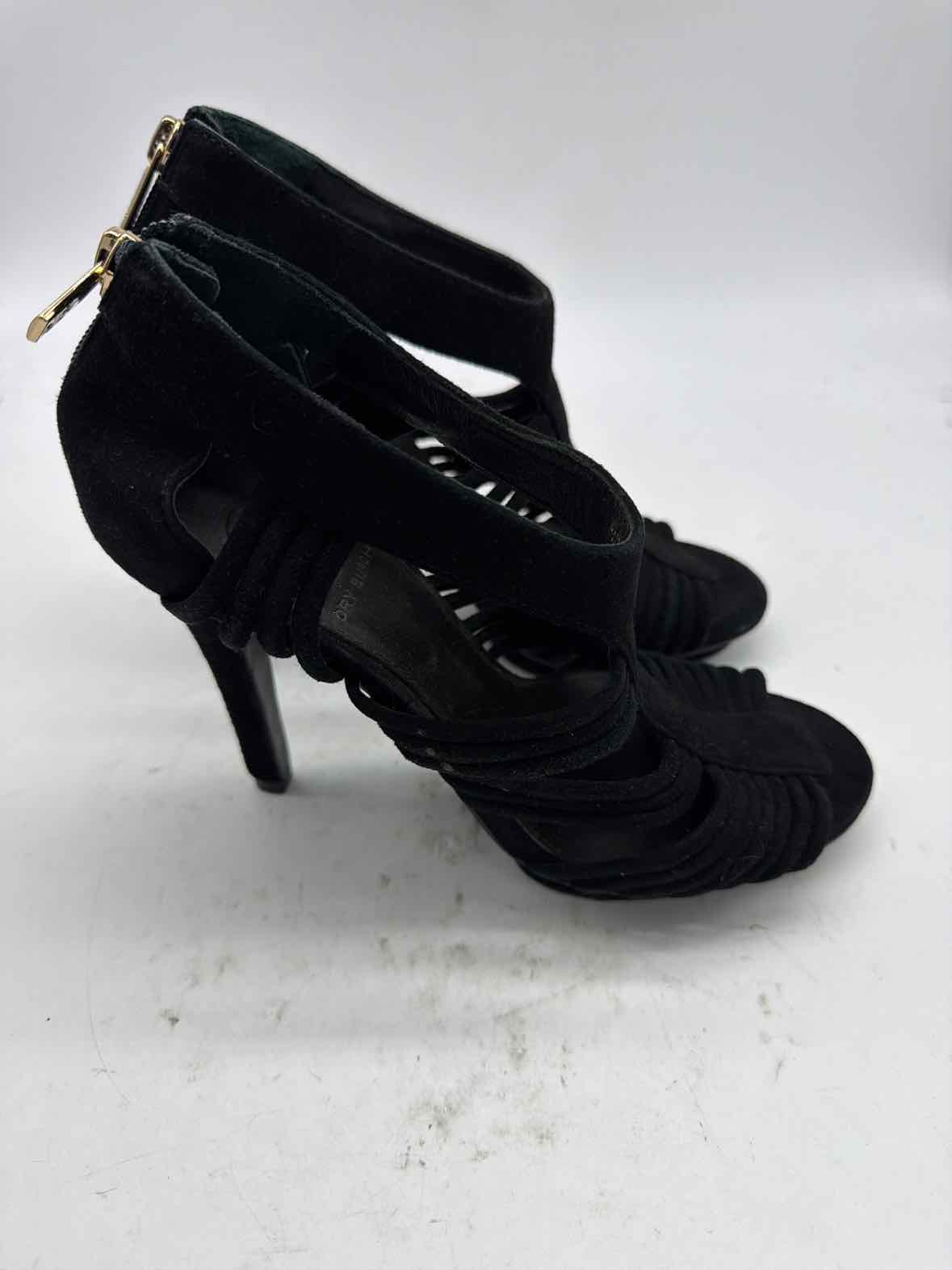 Pre-Owned Tory Burch Black Size 7 Caged Heels | True Fashionistas.