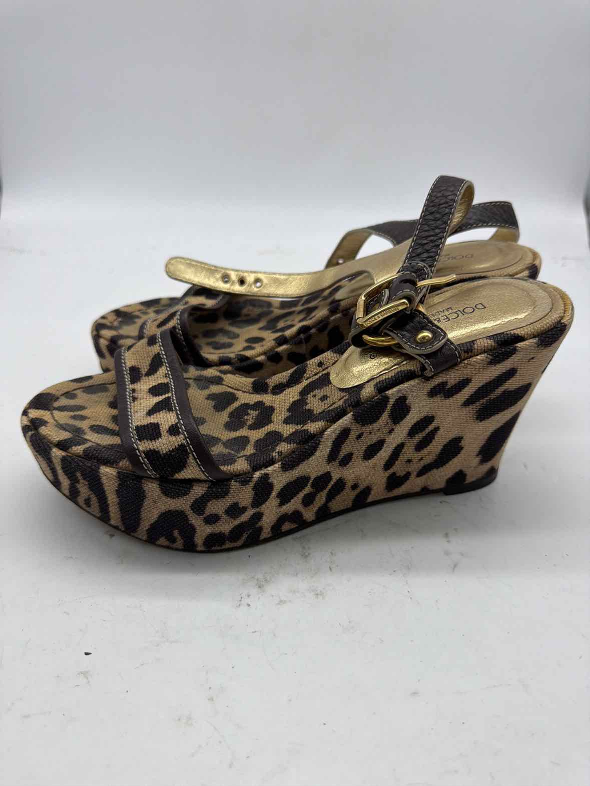 Pre-Owned Dolce & Gabbana Tan Size 7.5 Wedge Heels | True Fashionistas.