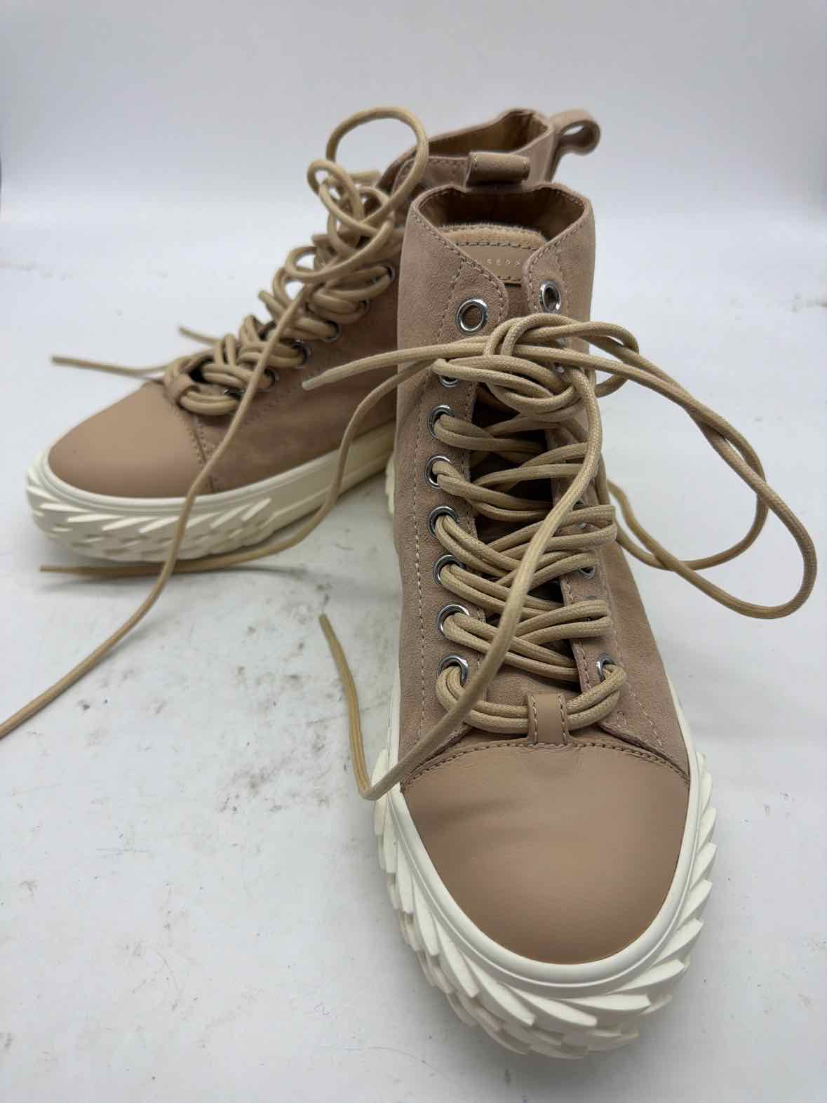 Pre-Owned Giuseppe Zanotti Tan Size 8 Ankle Boots | True Fashionistas.