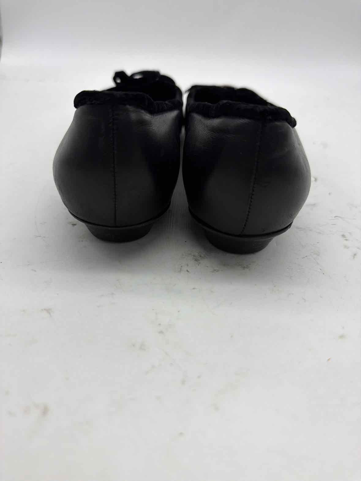 Pre-Owned Salvatore Ferragamo Black Size 9 Slip On Flats | True Fashionistas.