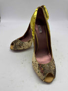 Pre-Owned Miu Miu Gold Size 8.5 Sequin Pump Heels | True Fashionistas.