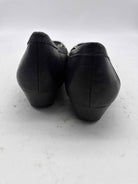 Pre-Owned Life Stride Black Size 8 Slip On Flats | True Fashionistas.