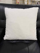 White Pillow | True Fashionistas.