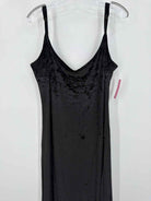 Pre-Owned SukiSo Black Size 1X Velvet Long Sleeveless Dress | True Fashionistas.