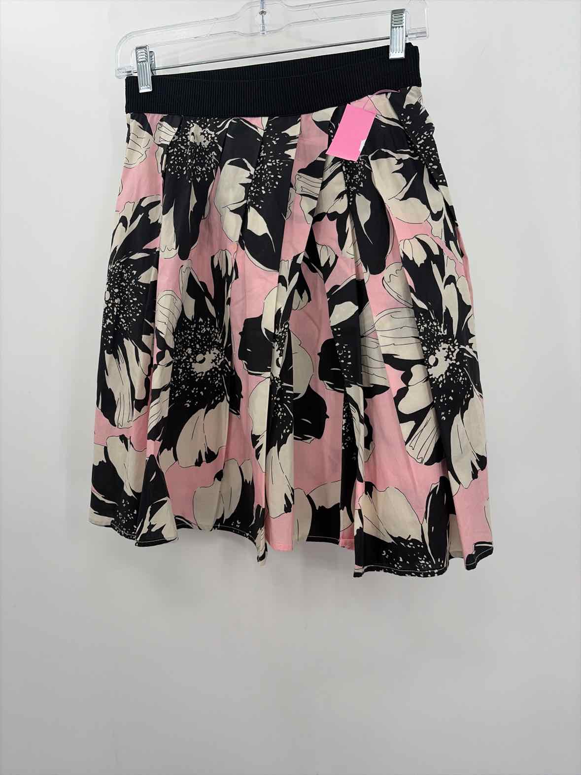 Pre-Owned Egg Size 40 A Line Skirt | True Fashionistas.