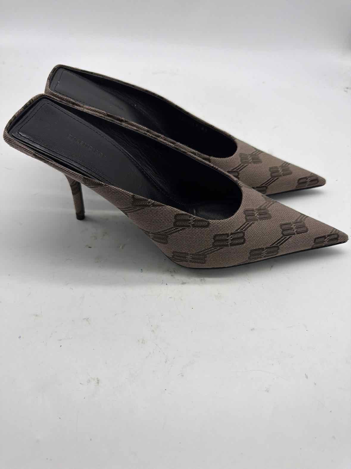 Pre-Owned Balenciaga Grey Size 37 Mule Heels | True Fashionistas.