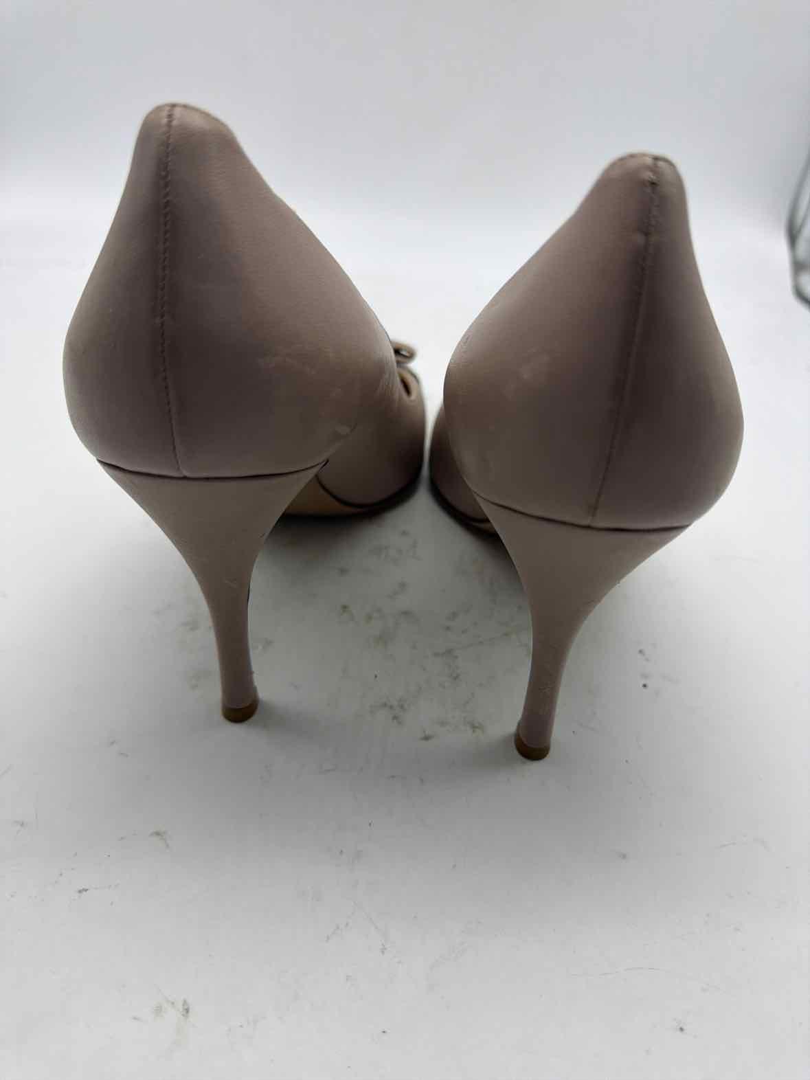 Pre-Owned Valentino Tan Size 11 Pump Heels | True Fashionistas.