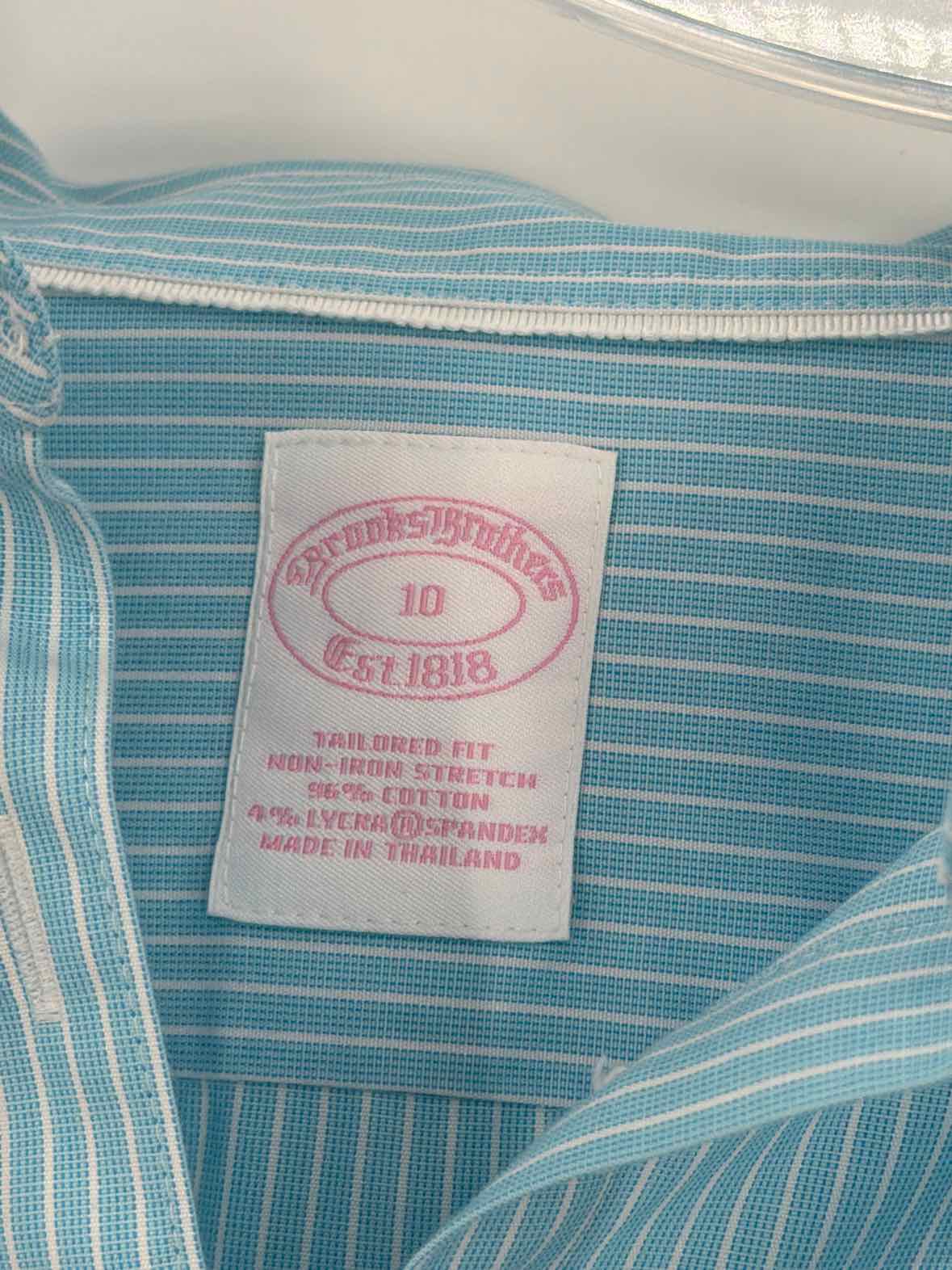Pre-Owned Brooks Brothers Blue Size 10 Stripe Button Down | True Fashionistas.