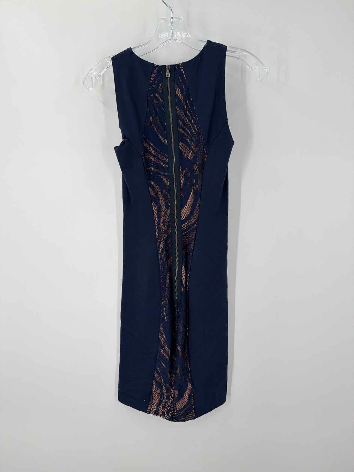 Pre-Owned BCBG Navy Size XXS Short Sleeveless Dress | True Fashionistas.