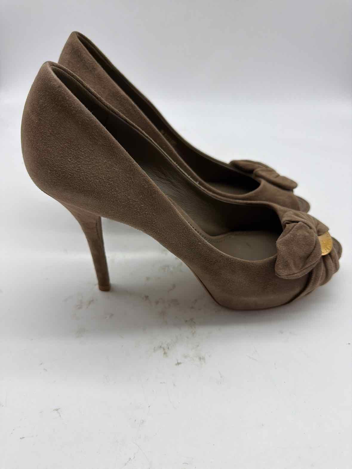 Pre-Owned Louis Vuitton Tan Size 8 Peep Toe Heels | True Fashionistas.