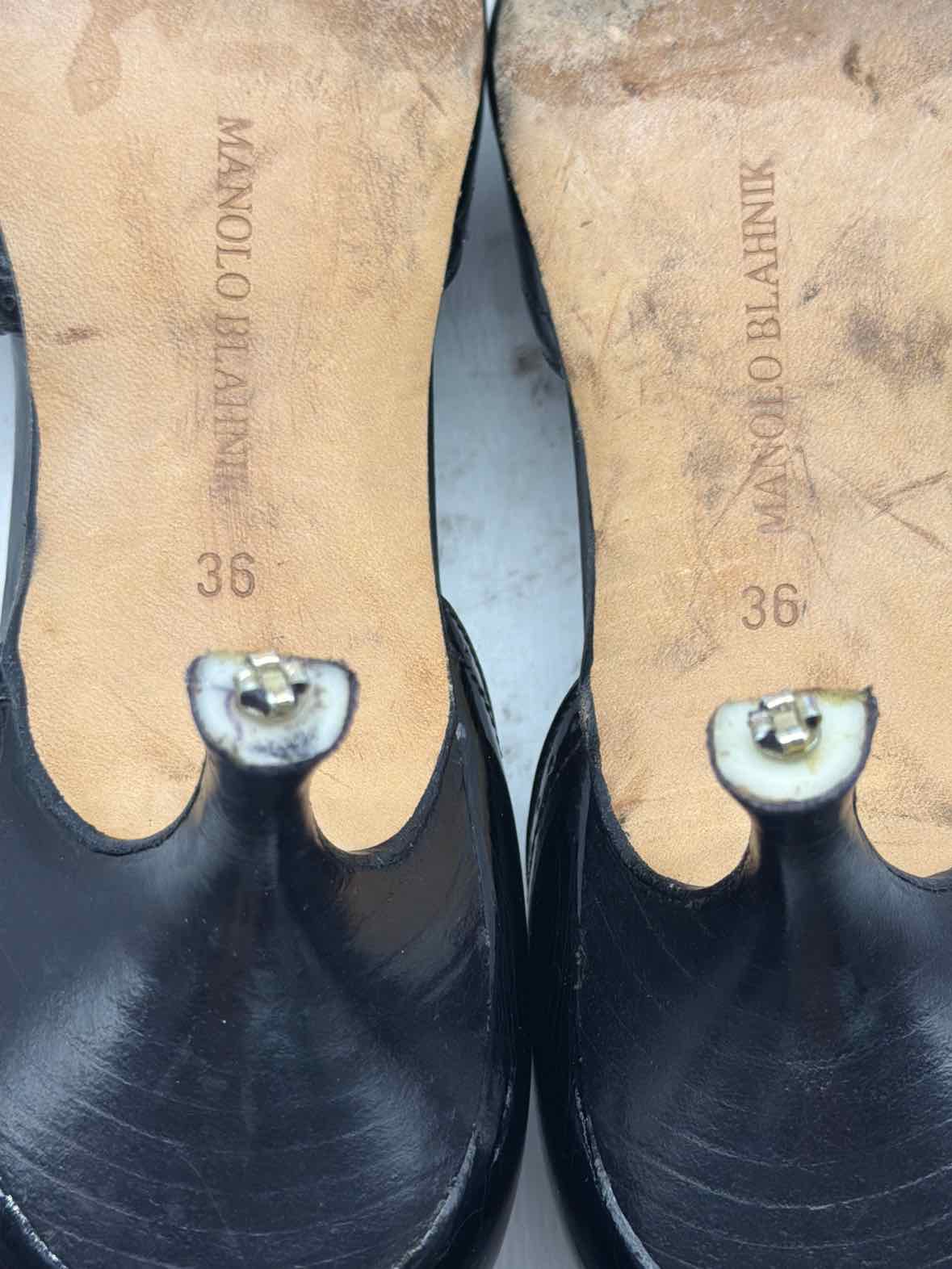 Pre-Owned Manolo Blahnik Black Size 9 D'orsay Heels | True Fashionistas.