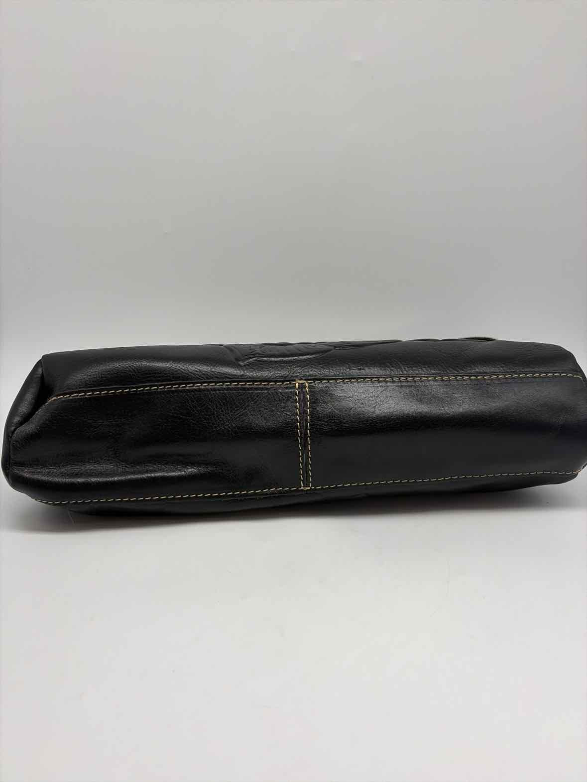 Pre-Owned Patricia Nash Black Small Handbag Small Handbag | True Fashionistas.