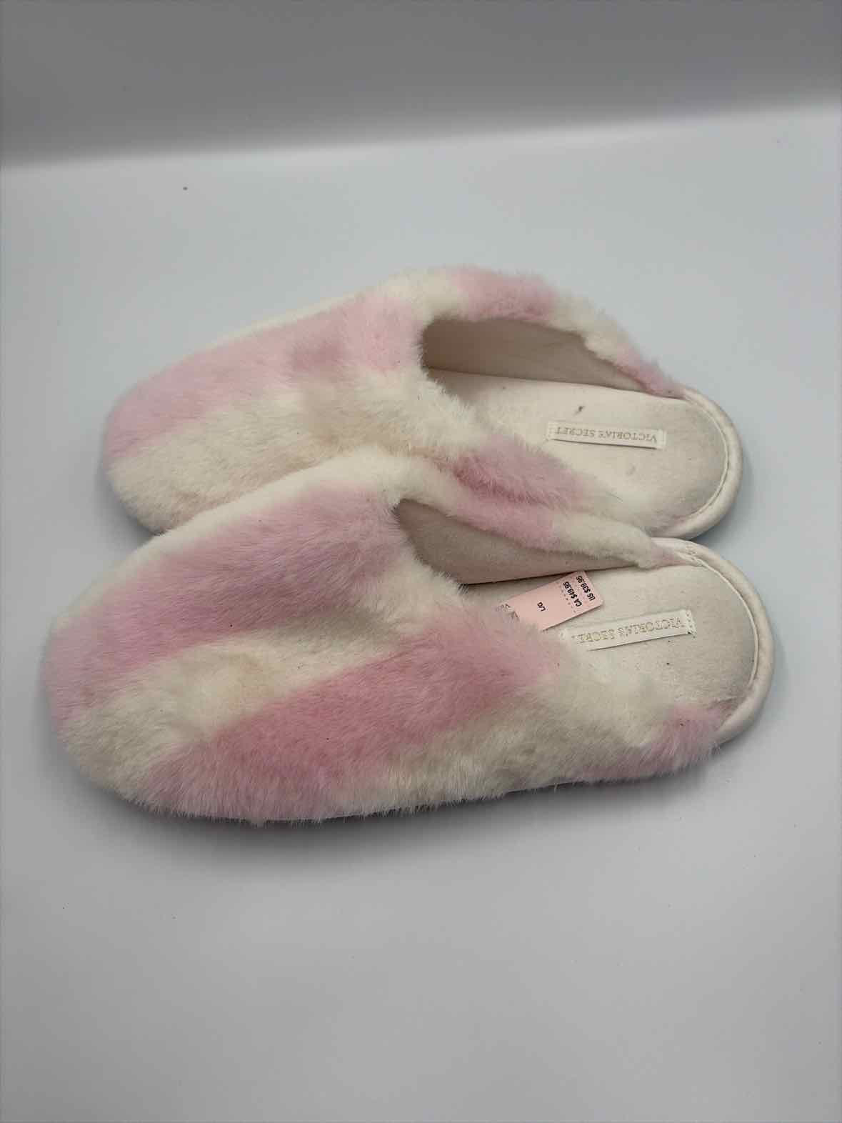 Victoria's Secret Pink Size Large Slippers | True Fashionistas.
