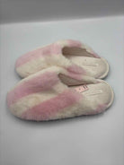 Victoria's Secret Pink Size Large Slippers | True Fashionistas.