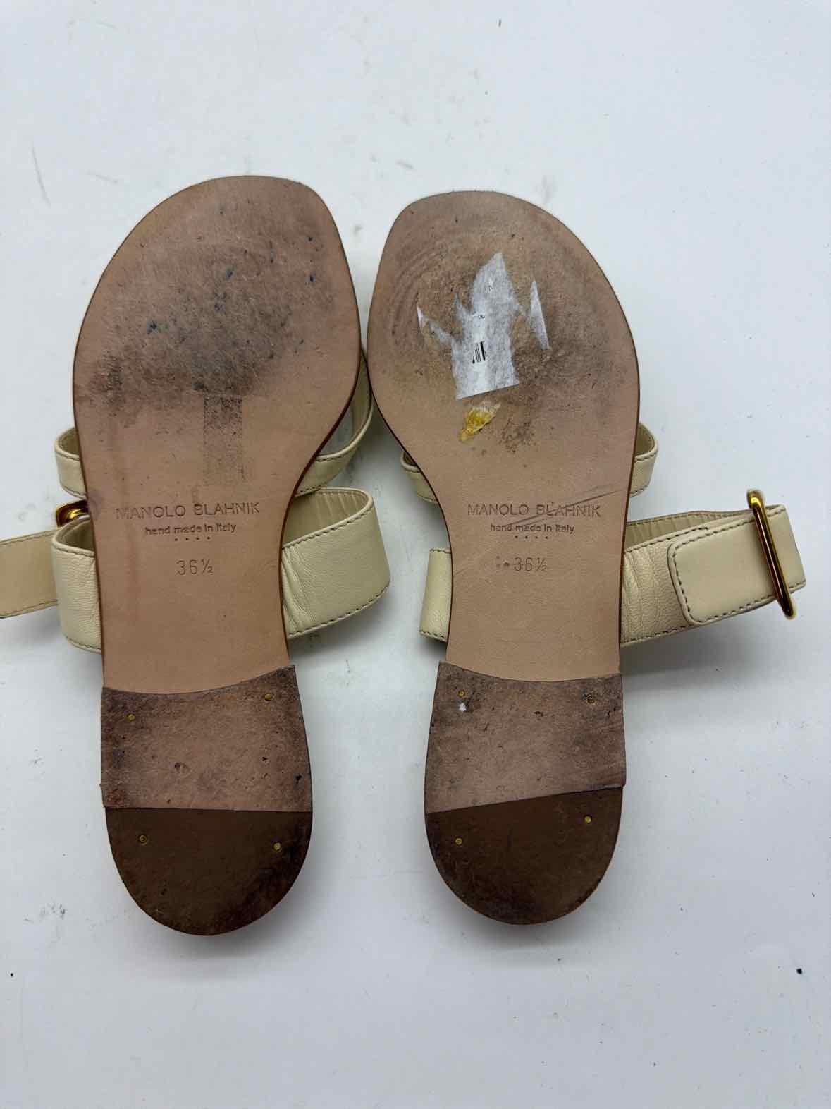 Pre-Owned Manolo Blahnik Ivory Size 36.5 Slide Sandals | True Fashionistas.