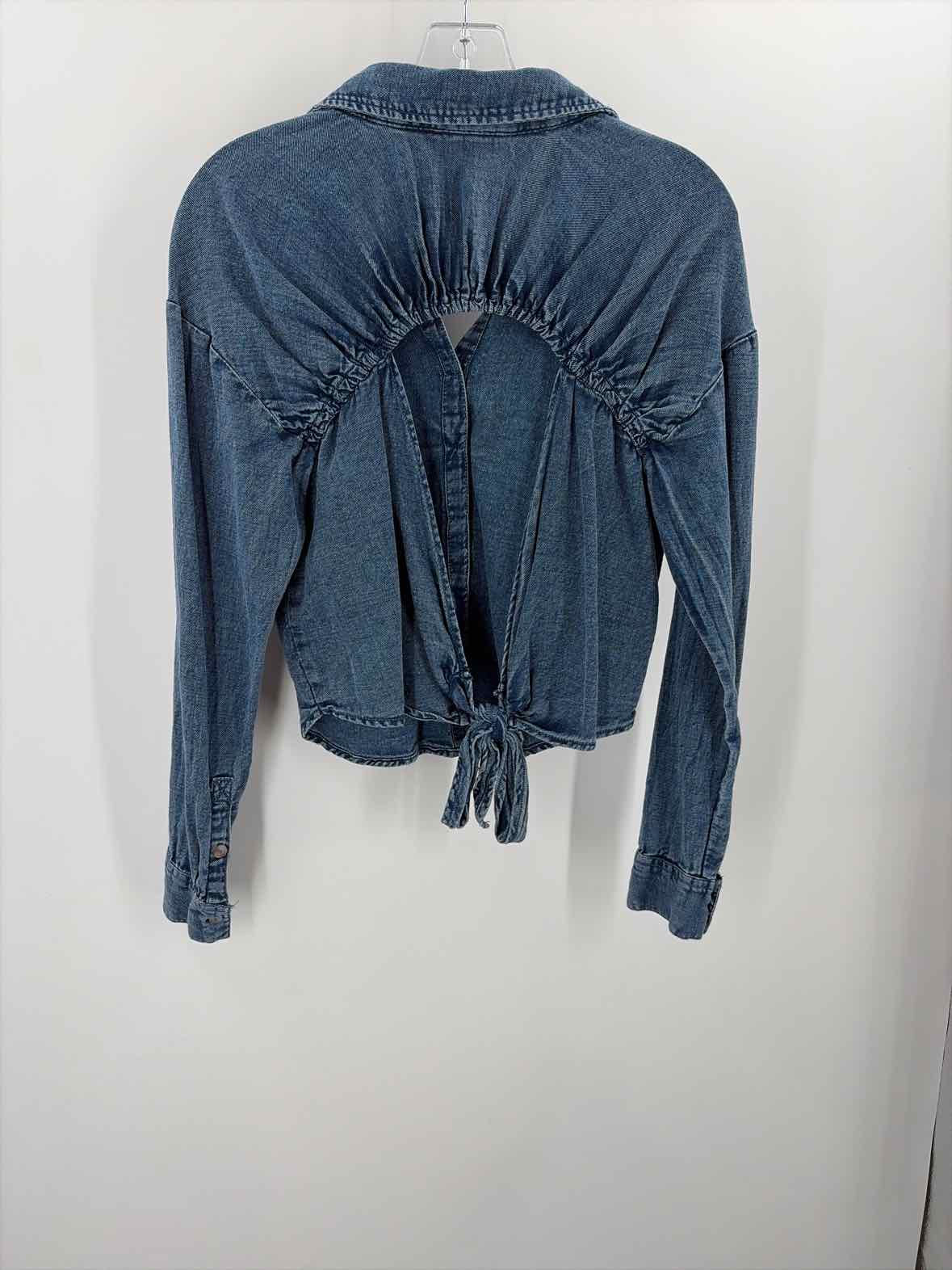 Pre-Owned Pilcro Blue Size Medium Button Down | True Fashionistas.