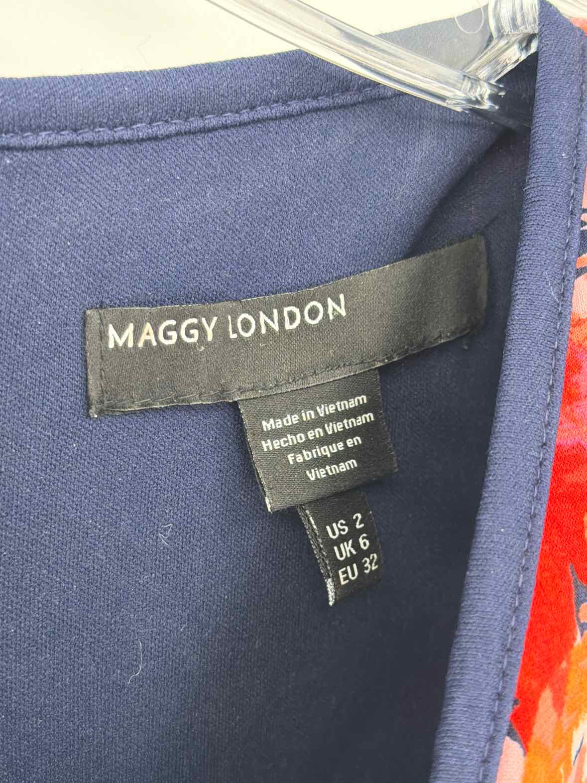 Pre-Owned Maggy London Navy Size 2 Short Short Sleeve Dress | True Fashionistas.