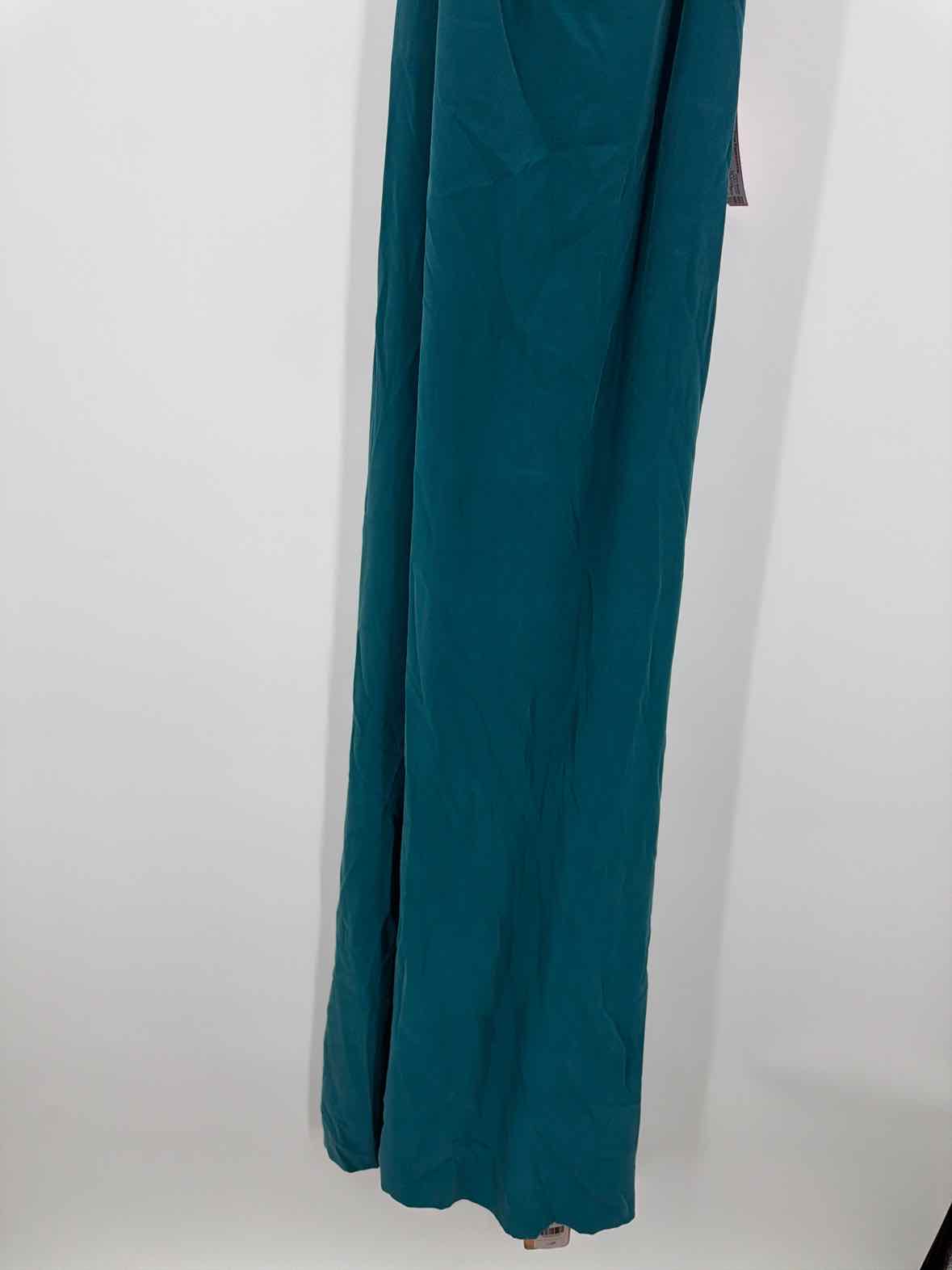 Pre-Owned The Eight Senses Blue Size XL Long Sleeveless Dress | True Fashionistas.