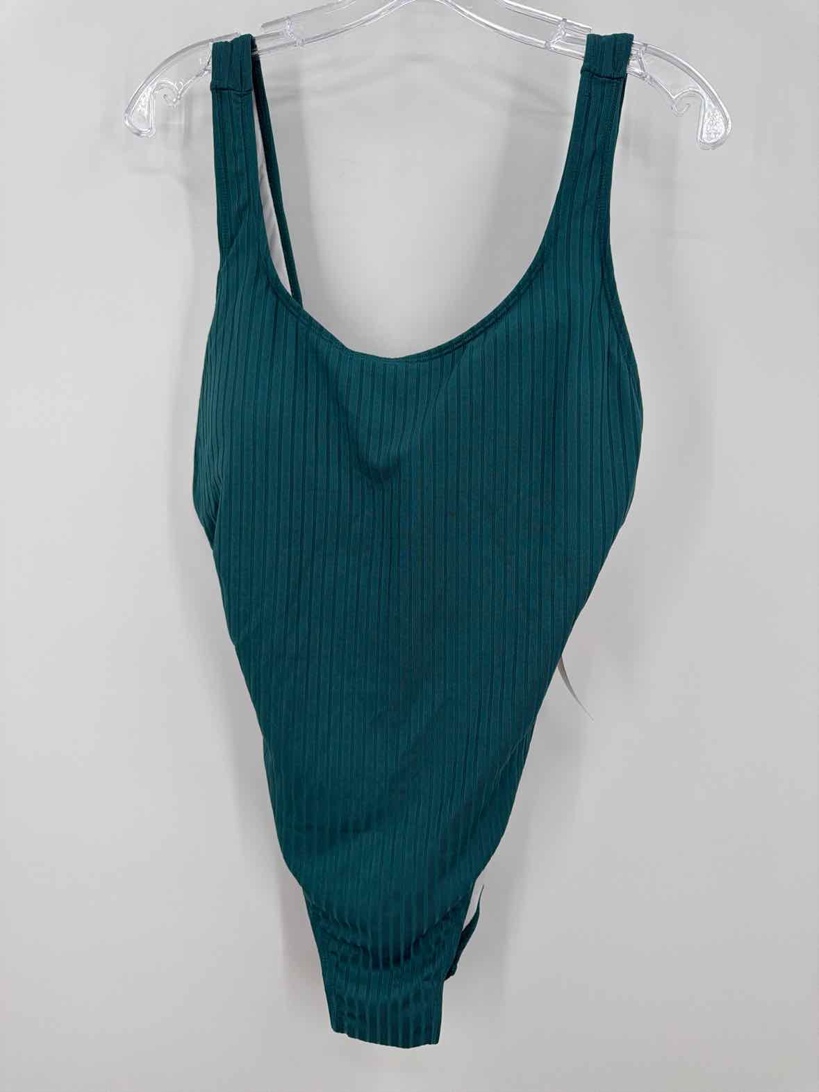 Pre-Owned Cameo Green Size Large One-Piece | True Fashionistas.