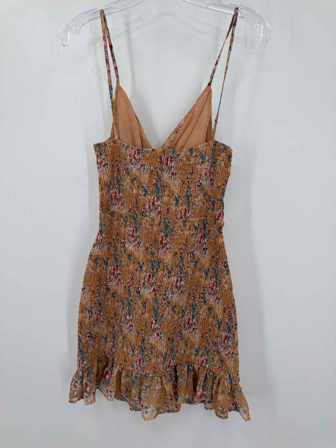 Pre-Owned Sabo Tan Size Medium Short Sleeveless Dress | True Fashionistas.