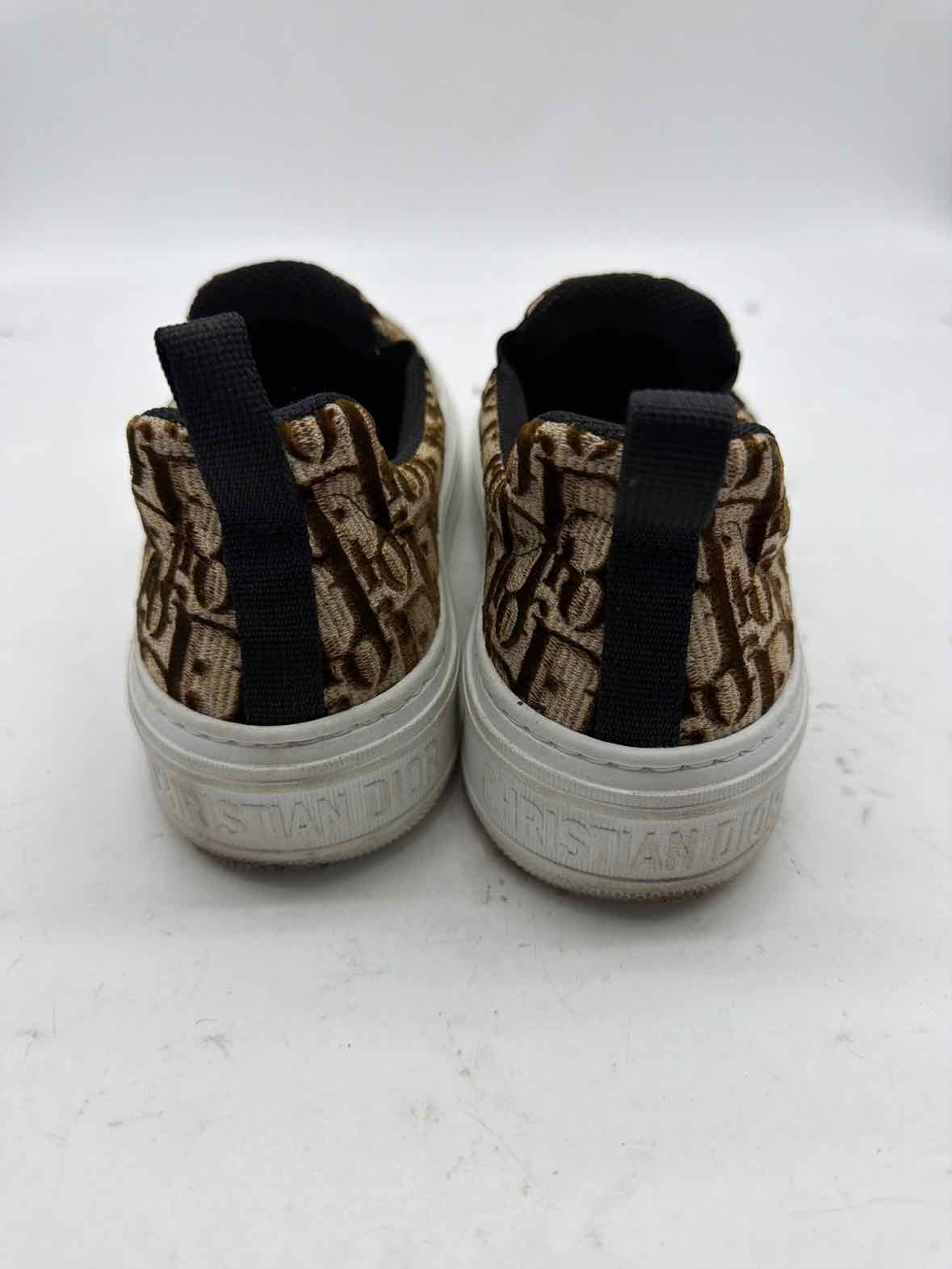 Pre-Owned Christian Dior Tan Size 7 Fashion Sneaker Athletic Shoes | True Fashionistas.
