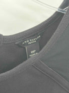 Pre-Owned Ann Taylor Black Size 0 Short Short Sleeve Dress | True Fashionistas.