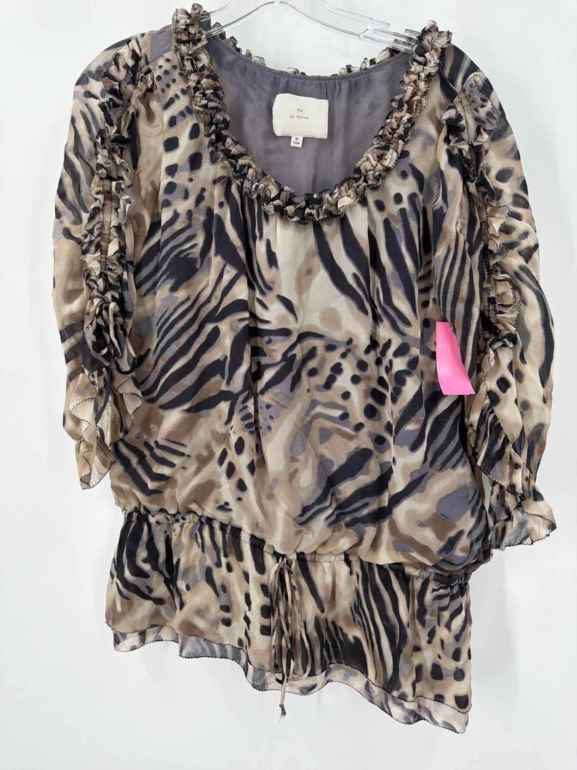 Pre-Owned Th by Thrive Brown Size Medium Blouse | True Fashionistas.