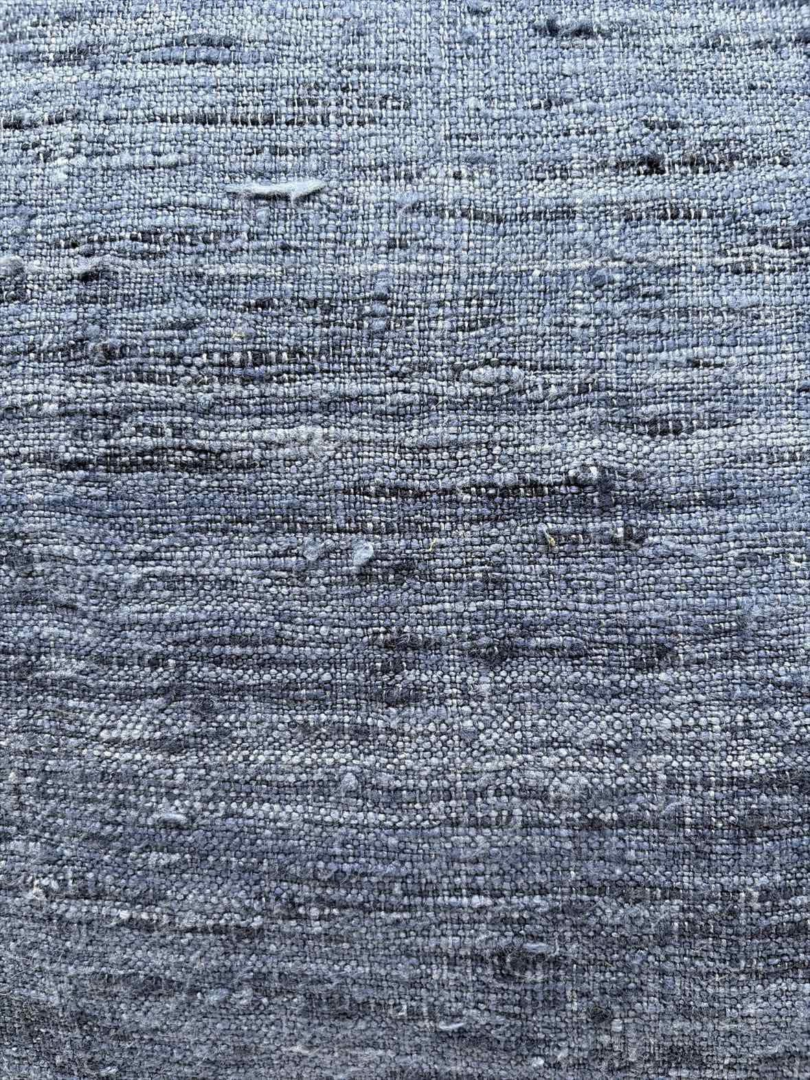 Navy Velvet & Linen Pillow | True Fashionistas.