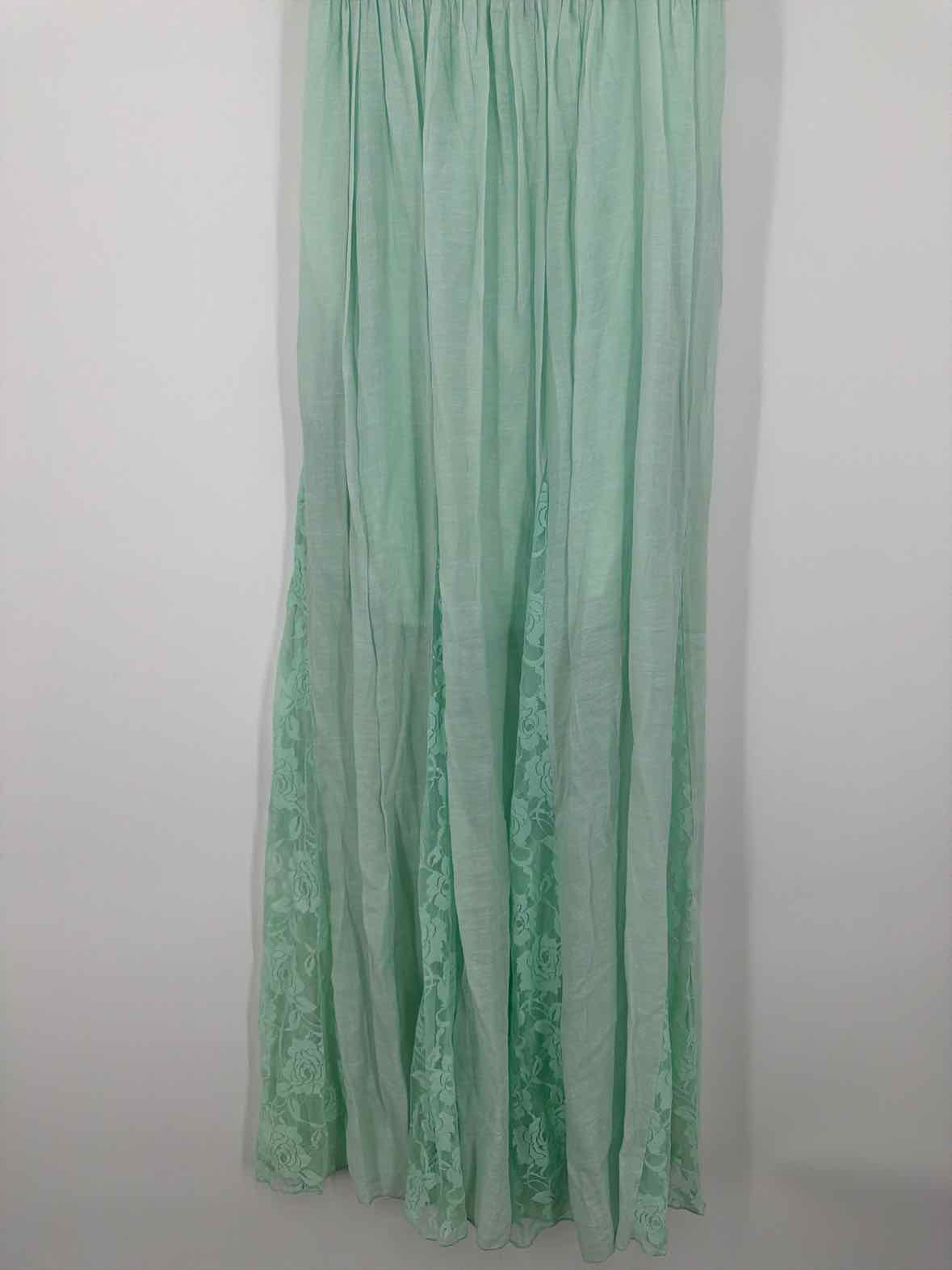 Pre-Owned Venus Blue Size Medium Long Strapless Dress | True Fashionistas.